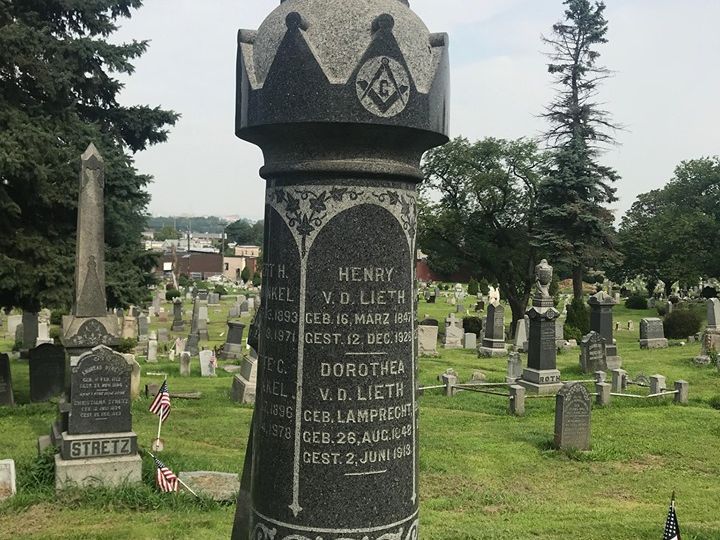 Weehawken Cemetery chess gravestone
